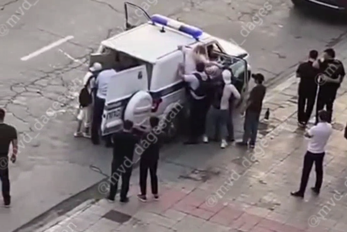    В Махачкале пять пьяных девушек оштрафованы за хулиганство