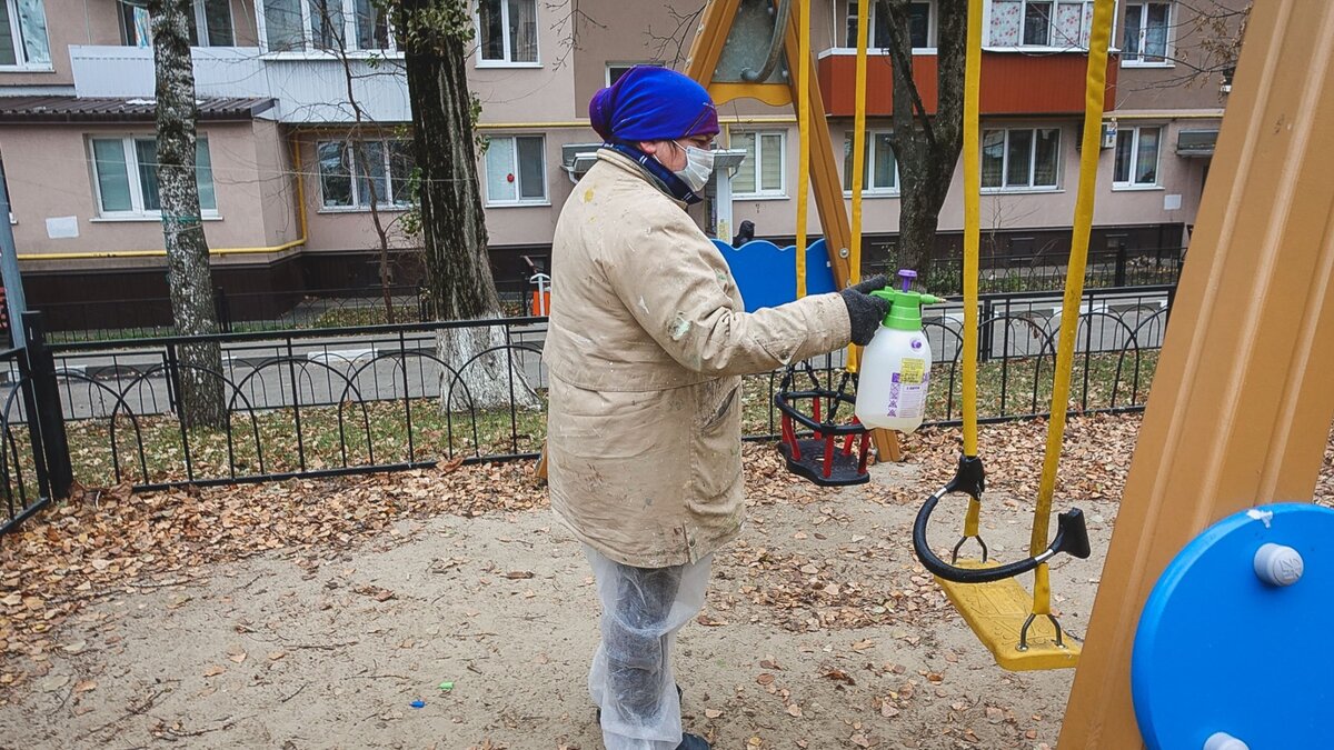     Бывший министр ЖКХ признался на суде, что с самого начала знал о повышенном интересе прокуратуры к контрактам на дезинфекцию улиц во время пандемии, сообщает корреспондент NewsTracker.