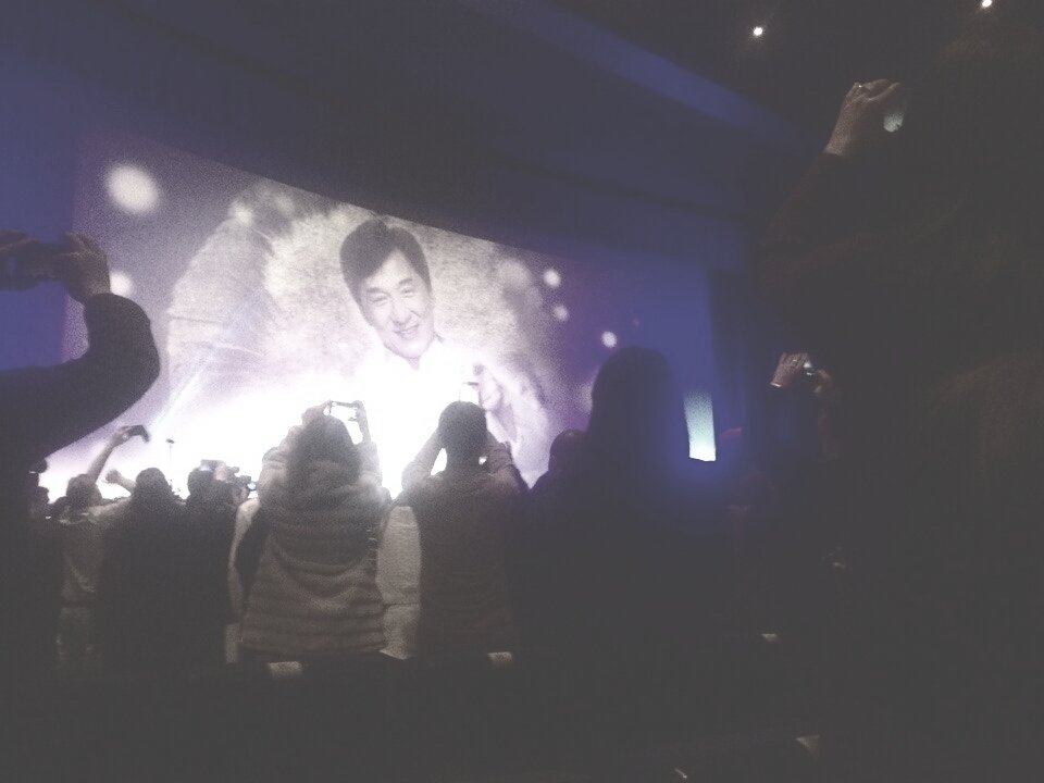 Джеки Чан в Москве на премьеру своего фильма в кинотеатре "Космос"