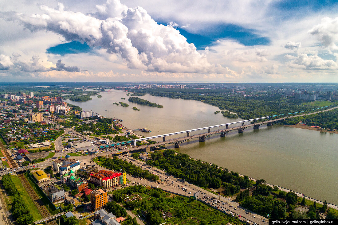 Новосибирск стоит на реке