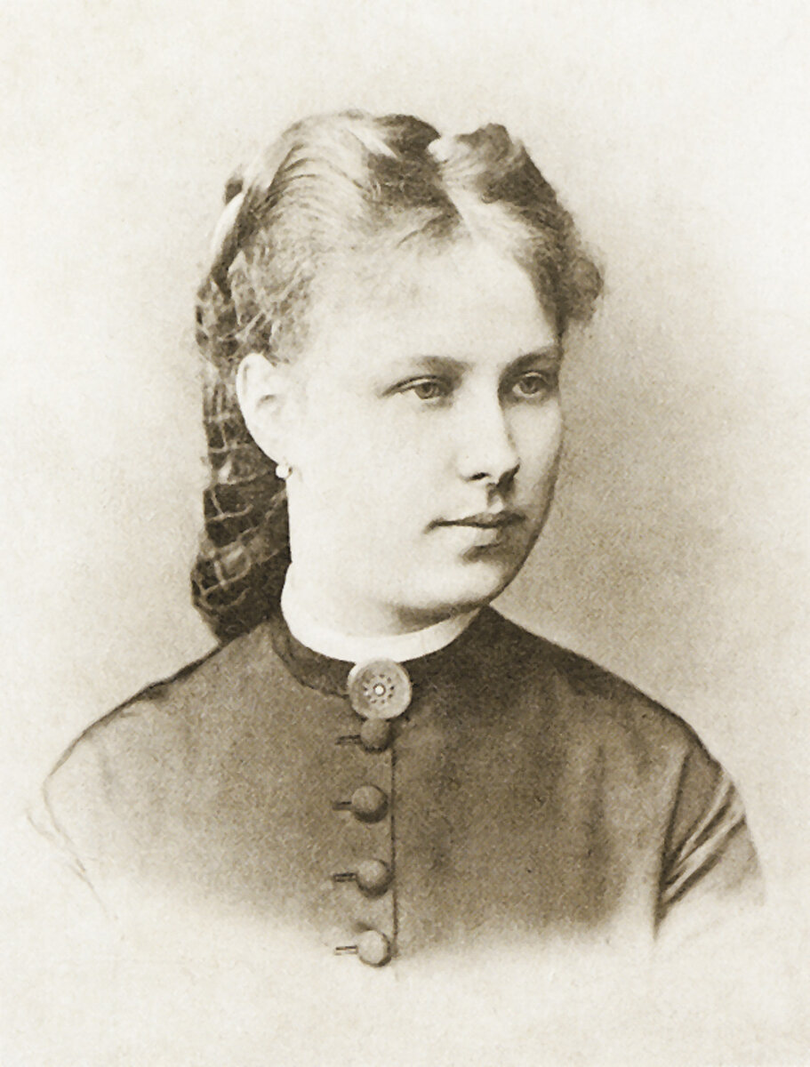 Семья ватутина николая федоровича. Матерью н ф. Мать гастелло. Матерью н ф. Родители а н островского.