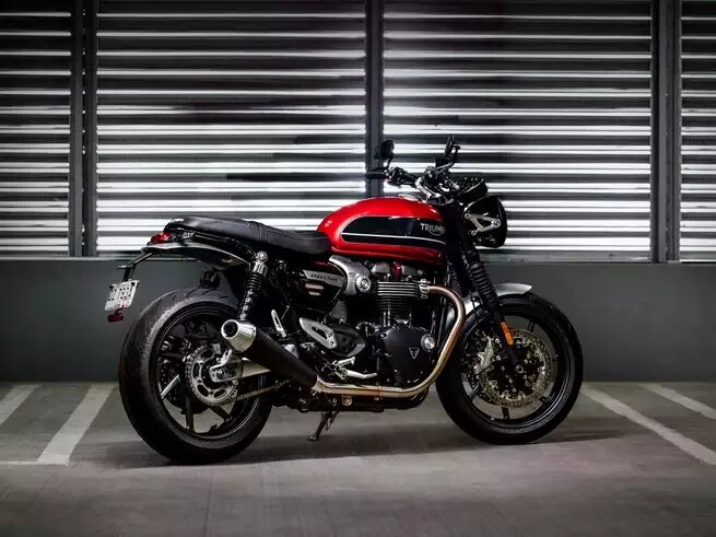  Благодаря внешнему виду Bonneville и бьющемуся сердцу Thruxton, Speed ​​Twin обещает стать лучшим в своем классе.