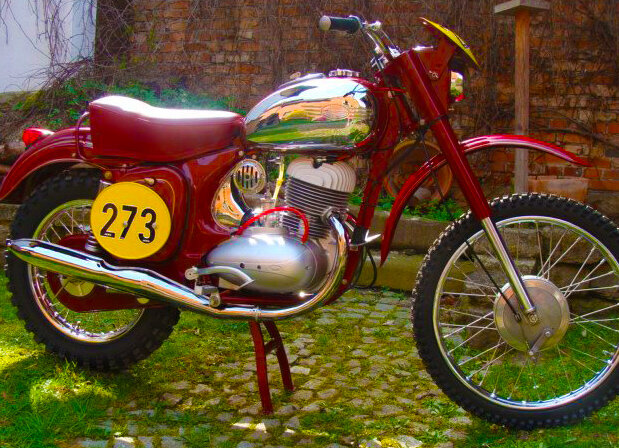 Ява кроссовая 350