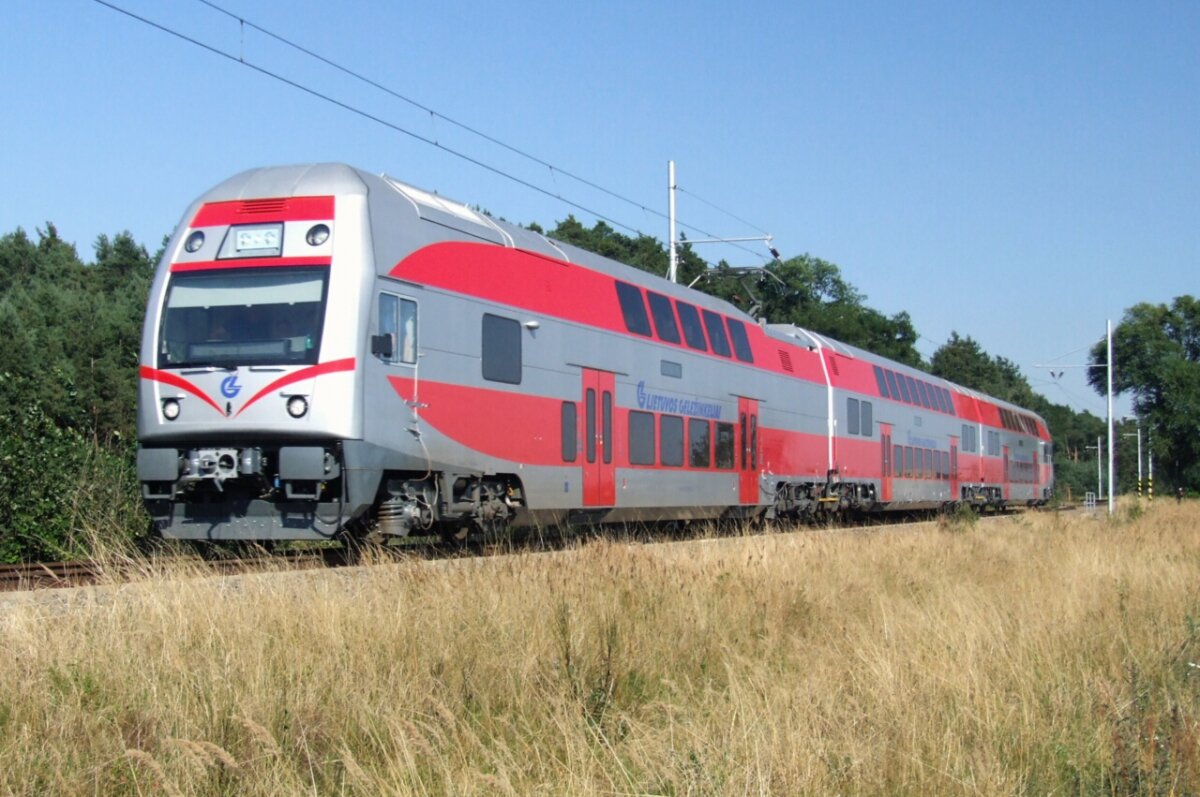 Электропоезд серии 575 для железных дорог Литвы. Фото с сайта производителя.