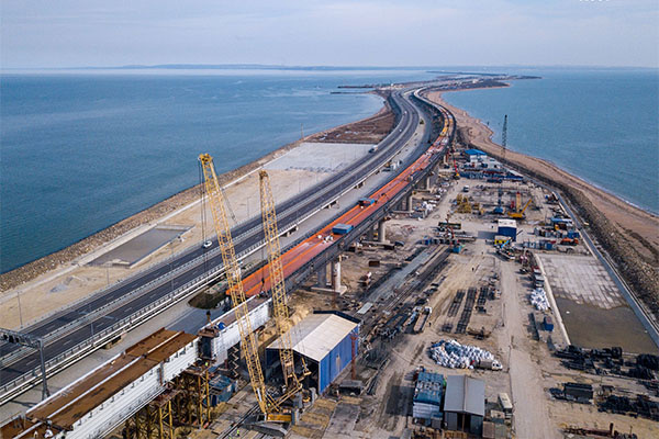 Фотография Крымского моста от 24 марта 19-го года
