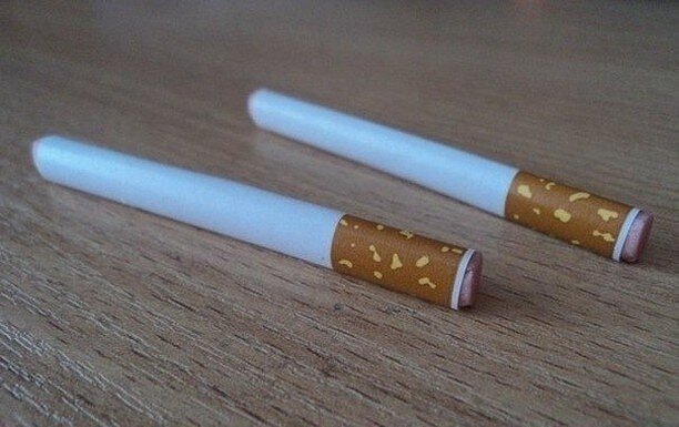 Игрушечные сигареты 