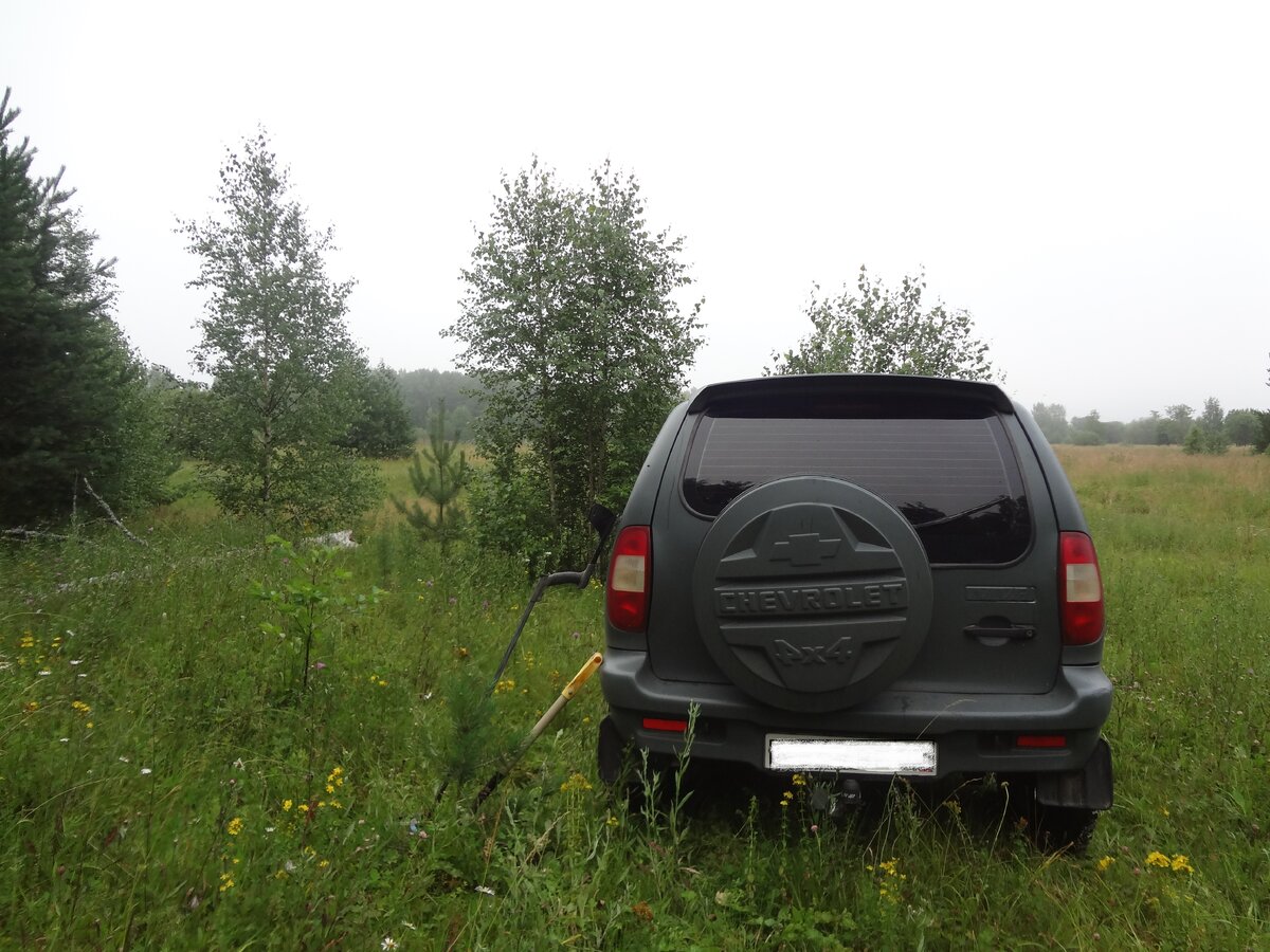 Копомобиль. Без внедорожника у нас до хороших мест тяжело.