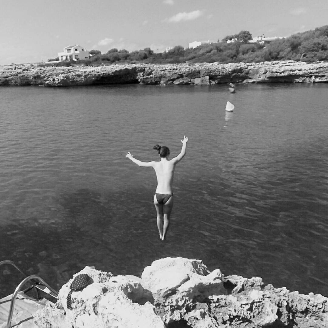 фото: https://www.instagram.com/ainaayuso/