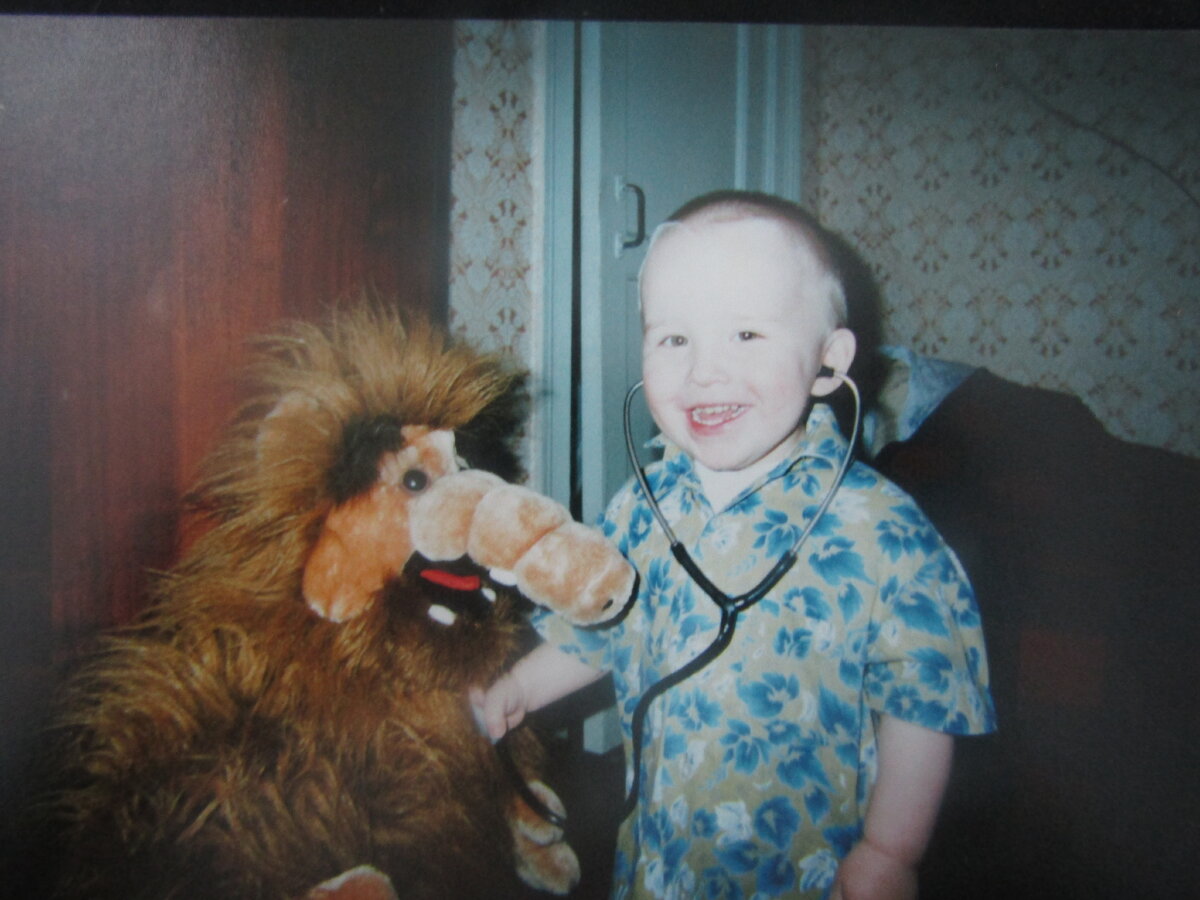 Игра в доктора (спустя 14 лет поступит в медицинский)