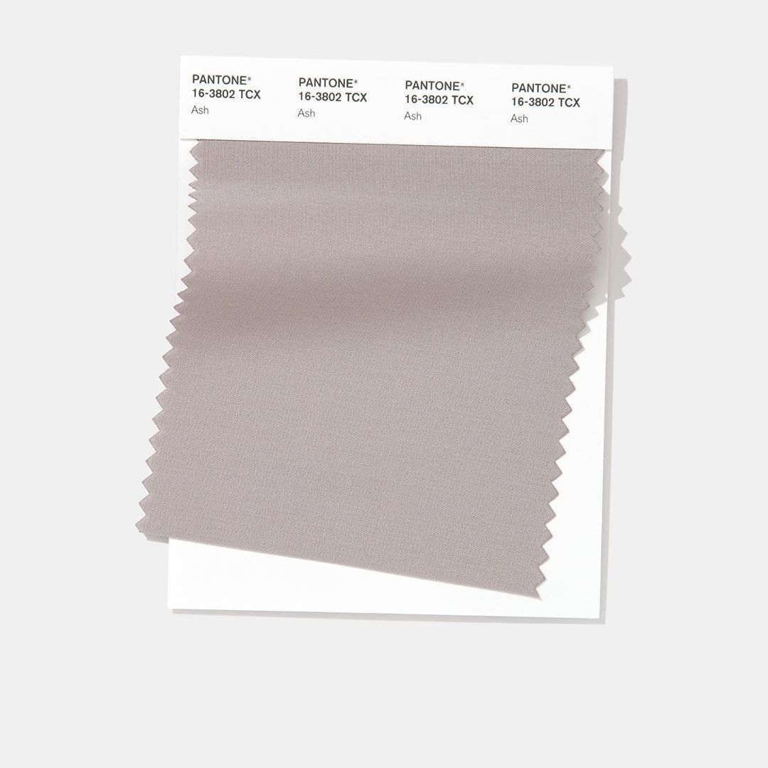 instagram.com/pantone