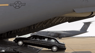 Лимузины Трампа путешествуют вместе со своим президентом