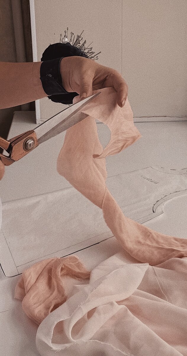 Это я шью что-то красивое 