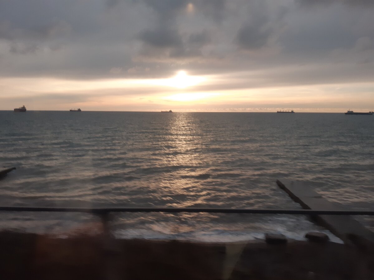 вид из окна возле Туапсе