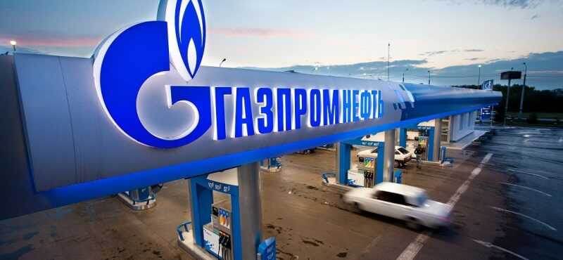 Явный аутсайдер всего один – полностью частный Лукойл. 95 ЕВРО время от времени точно не отвечает пунктам Техрегламента Таможенного союза о топливе. На деле машина то едет, то не едет, выдавая Check Engine. На бензин Татнефть поступали жалобы по части плохого пуска и троения на холодную в мороз, что свидетельствует о проблемах с испаряемостью.
