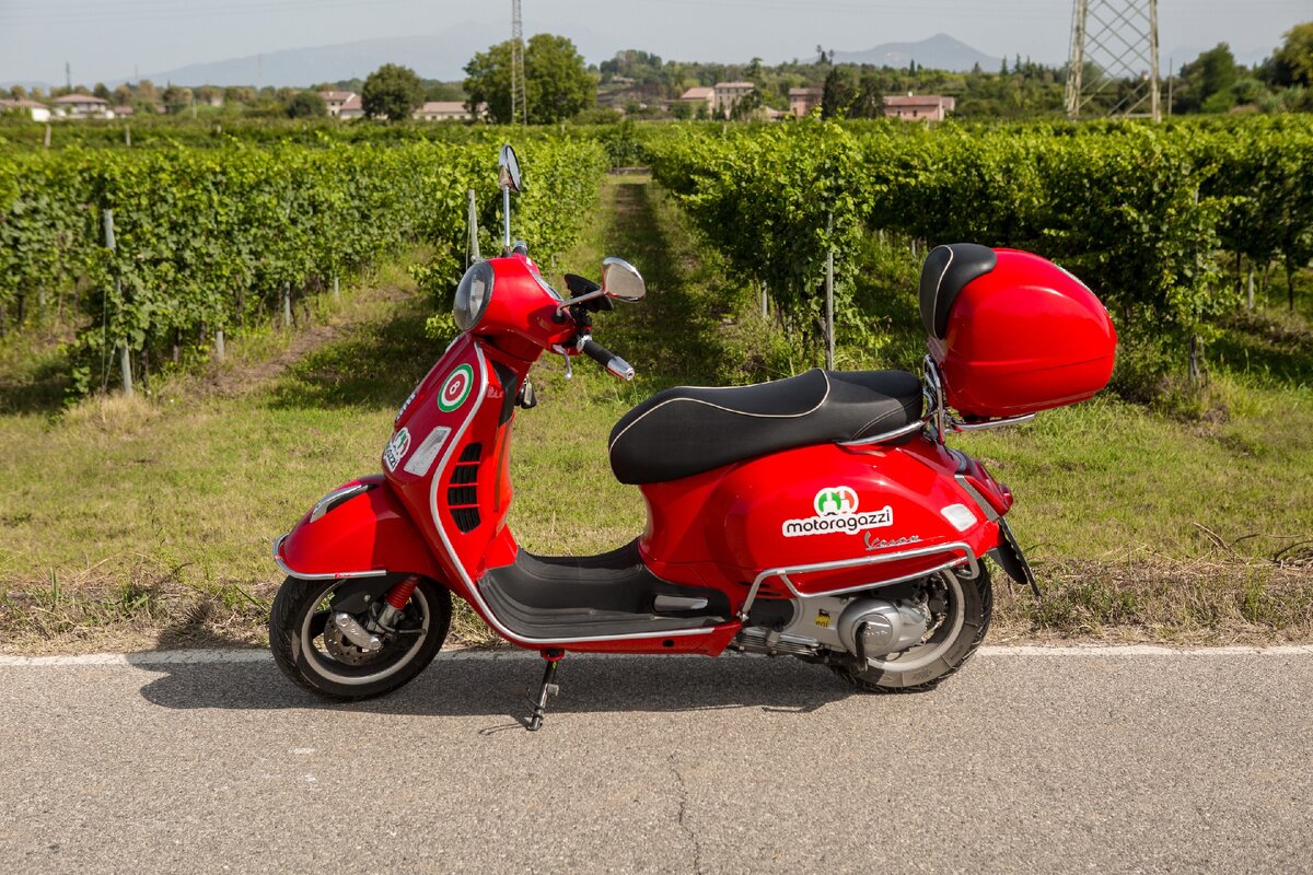 Бизнес нашего героя связан с туризмом в Италии