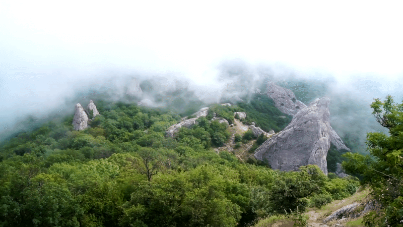 Храм солнца в облаках