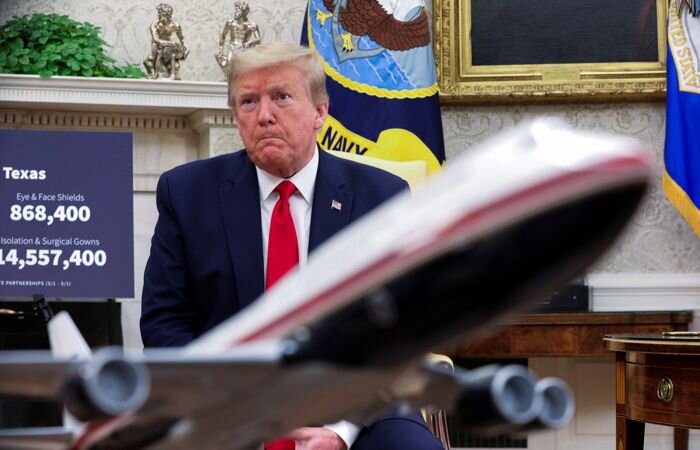 Москва. 7 мая. INTERFAX.RU - Президент США Дональд Трамп заявил, что согласился передать России аппараты искусственной вентиляции легких (ИВЛ) для больных коронавирусом, передает NBC News.Трамп в последние недели часто отмечал, что США наладили масштабное производство аппаратов ИВЛ и теперь могут как лечить собственных пациентов, так и помогать другим странам.