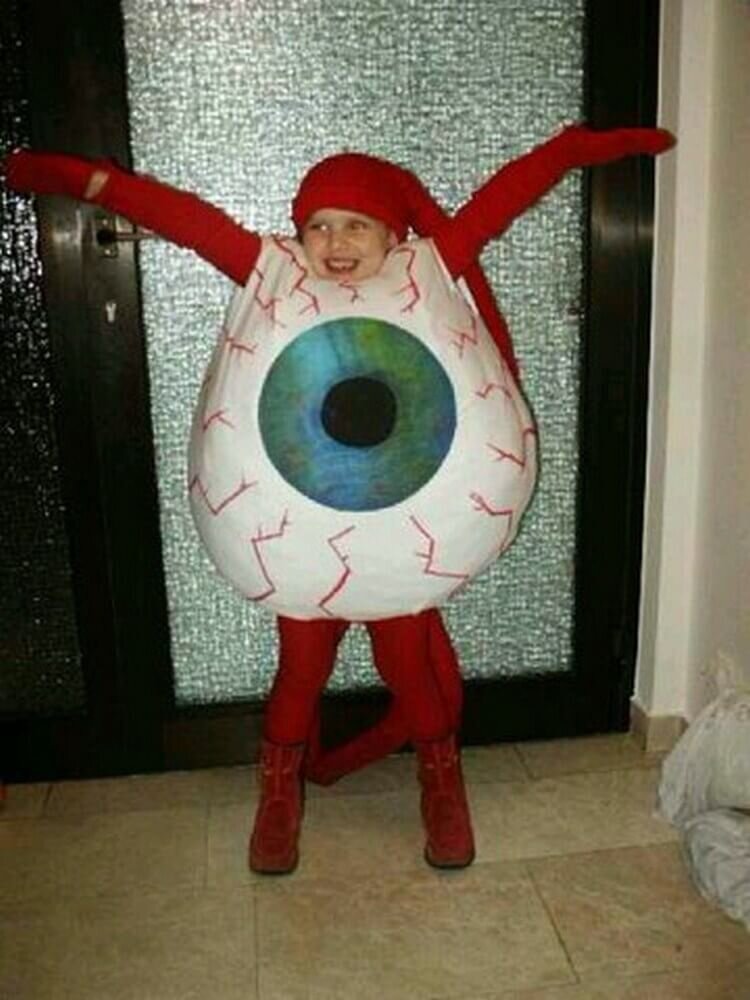 2 Эти глаза напротив. Главное ребенок доволен.