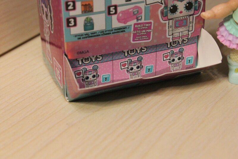 Окошечко поближе