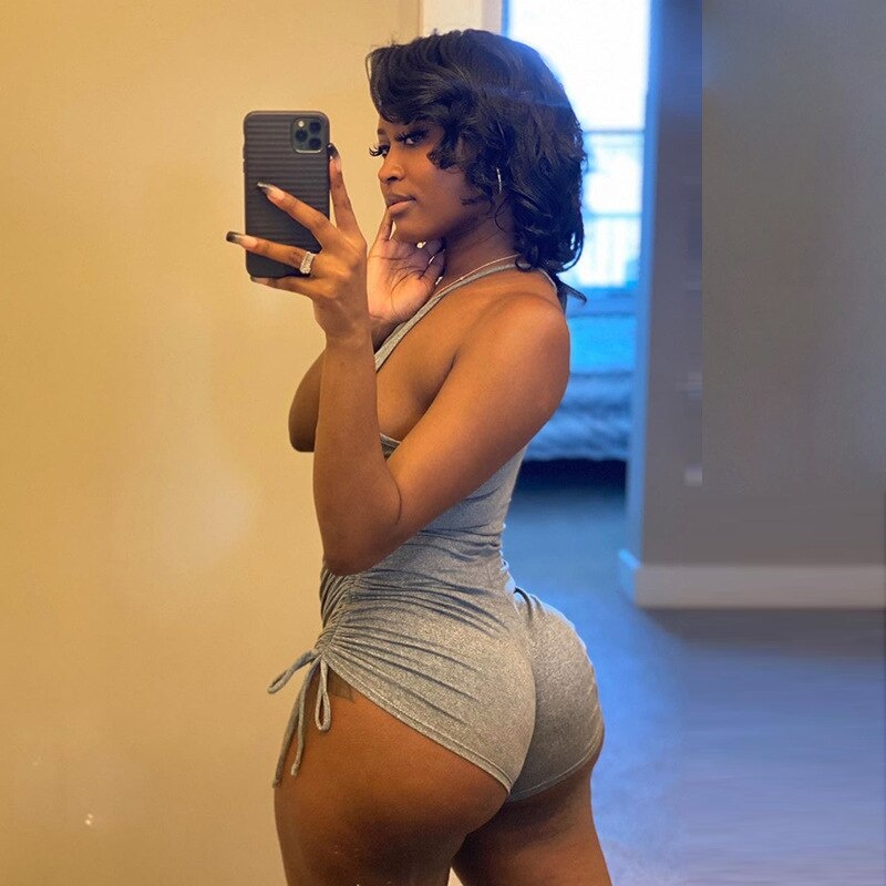 Темнокожая женщина