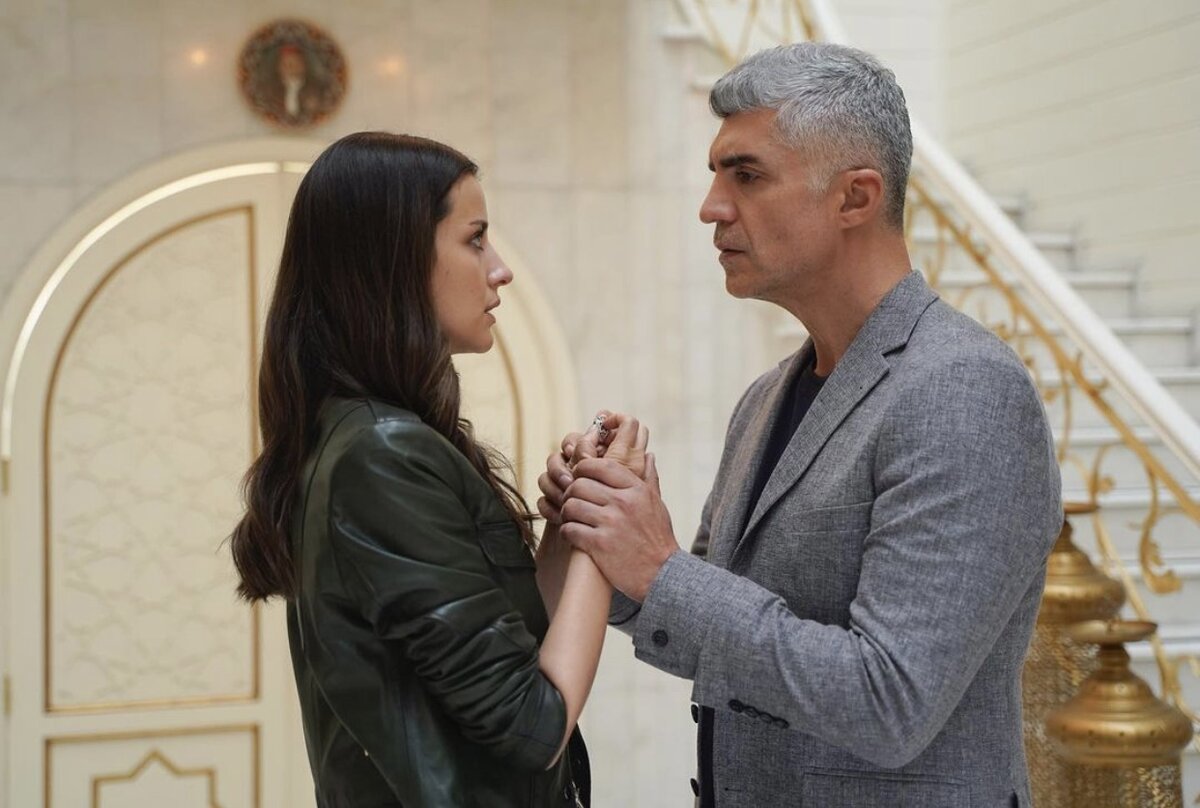 лучшие турецкие мелодрамы 2021. озге ягыз новый сериал 2020. лучшие турецкие мелодрамы 2021. озджан дениз сериал 2021. чужая турецкий сериал 2021.
