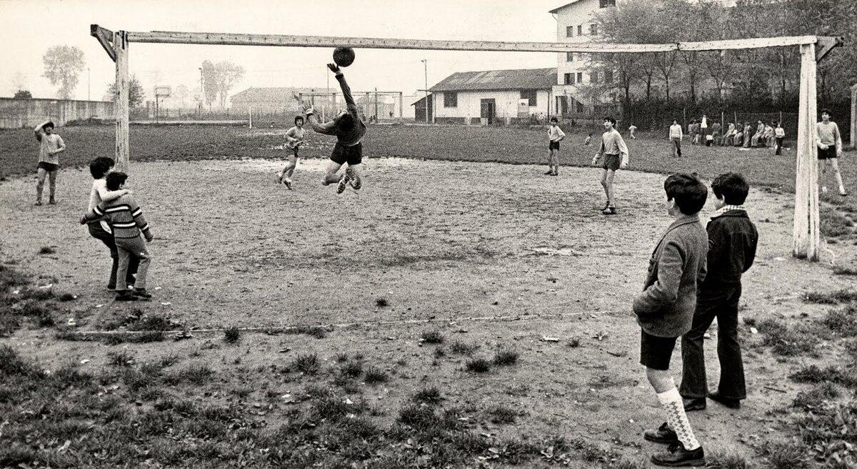 типичное осенне поле  СДЮШОР СССР в семидесятых 