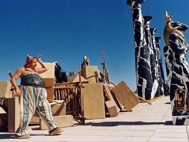 кадр из фильма "Астерикс и Обеликс: миссия Клеопатра"