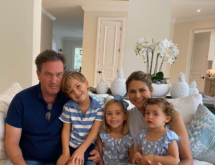 Принцесса Мадлен и Крис О'Нил с детьми