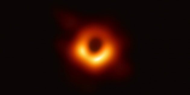 Первый снимок чёрной дыры. Изображение: The Event Horizon Telescope Collaboration📷
