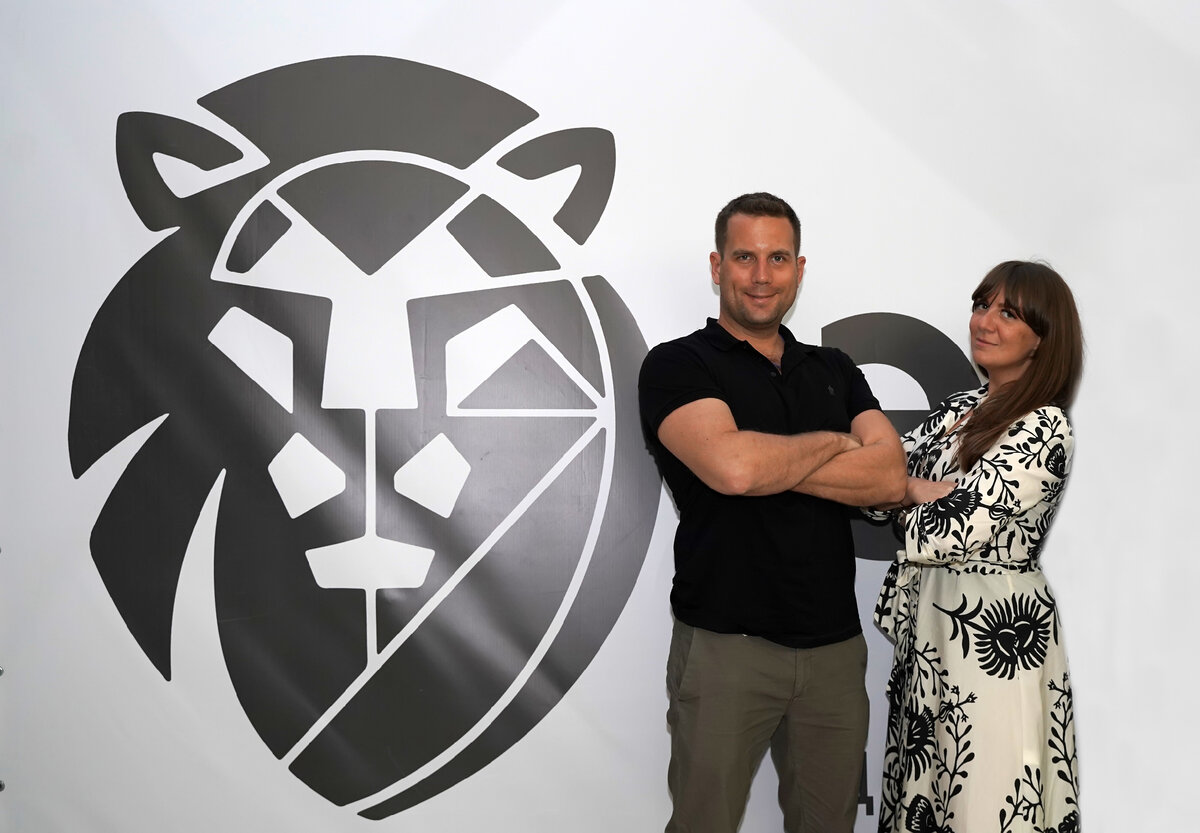 Павел Сапожников, резидент бизнес-сообщества «Эквиум», и Алёна Жокина, партнёр и арт-директор Marketbox