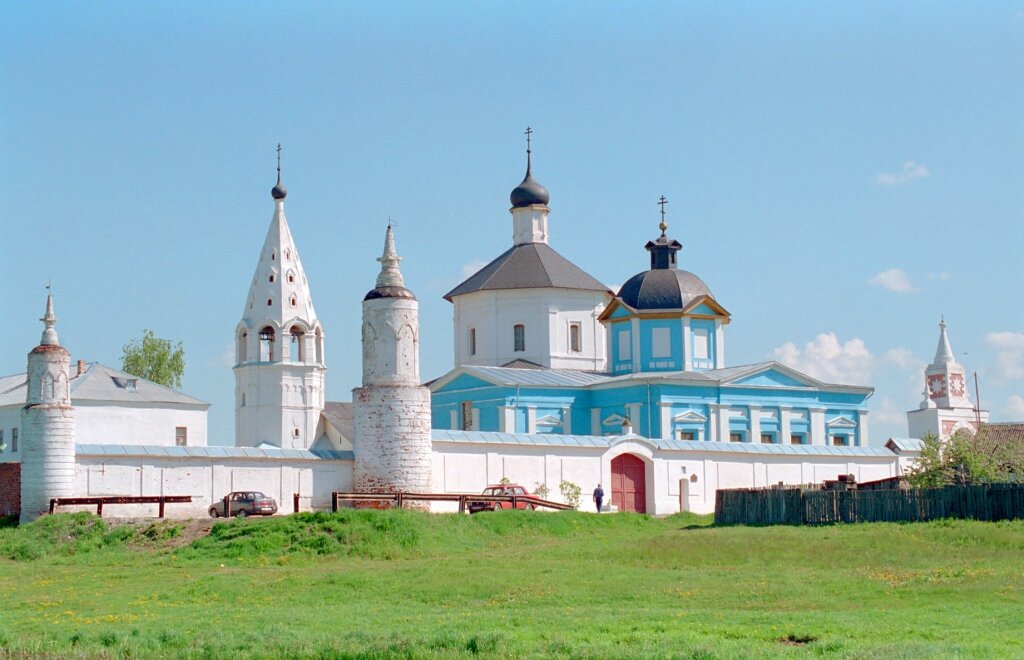 Коломна монастырь. Богородице-Рождественский Бобренев монастырь. Бобренёв монастырь в Коломне. Г. Коломна, Бобренев мужской монастырь. Бобренев монастырь Коломна Рождество.