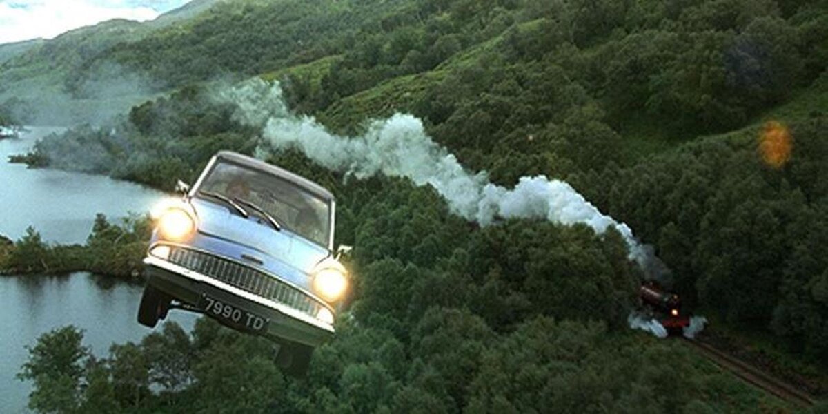 Форд "Англия" мистера Уизли 