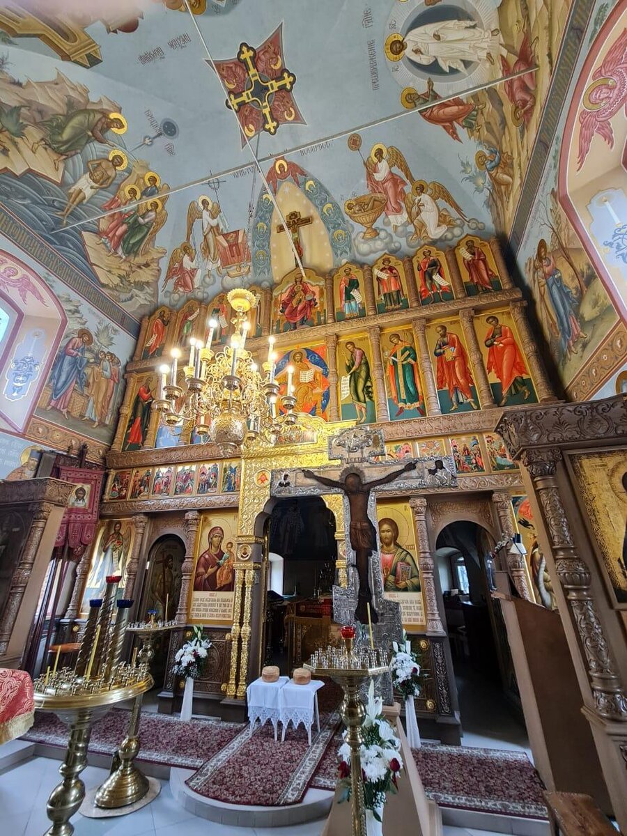 Иконостас Храма Илии Пророка, п. Палех, мастерская "Палехский Иконостас" выполнила иконостас, роспись, иконопись