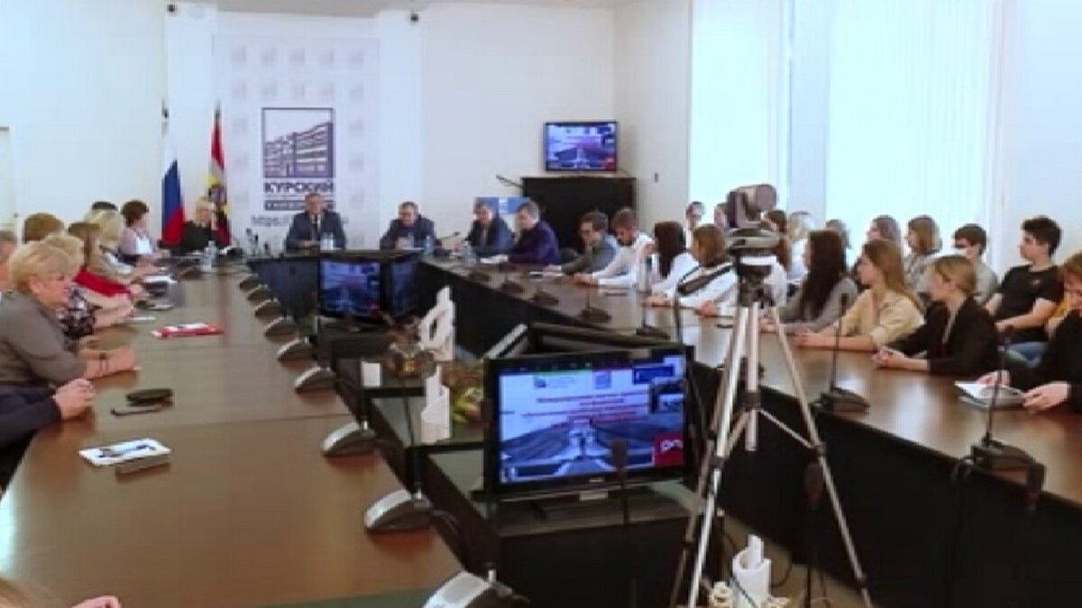    В областном центре состоялась конференция историков, посвященная 80-летию Курской битвы