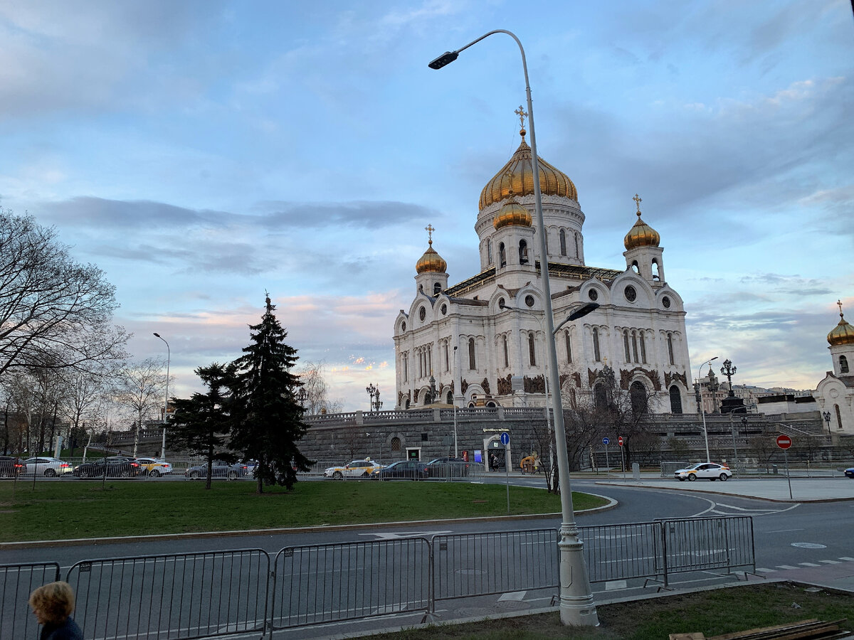 Помню, что прошлый раз про вид из окна писал в обзоре на Белугу.