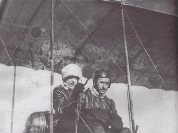 Л. Зверева и В. Слюсаренко. 1911 год. Фотография из открытого источника