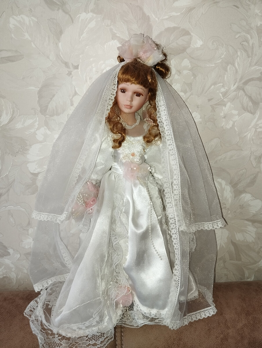 Коллекционная кукла Анна. Производитель «Angel Collection». серия «Anna Bolein». Из личной коллекции автора.