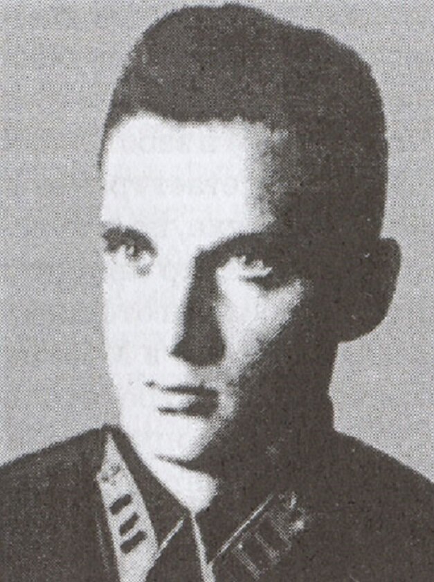 Антон Алексеевич Губенко. Источник фото: https://nasledie.admin-smolensk.ru/memorialy-voinskie-zahoroneniya/skver-pamyati-geroev-smolensk/gubenko-anton-alekseevich/