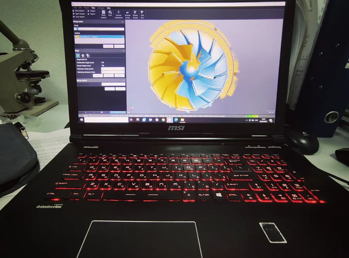 Облако точек на экране ноутбука