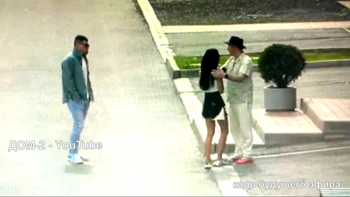 Яббаров пытается успокоить Кристину, кадр будущего эфира