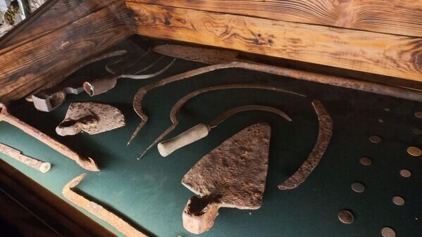 Экспонаты музея на винодельне под Судаком