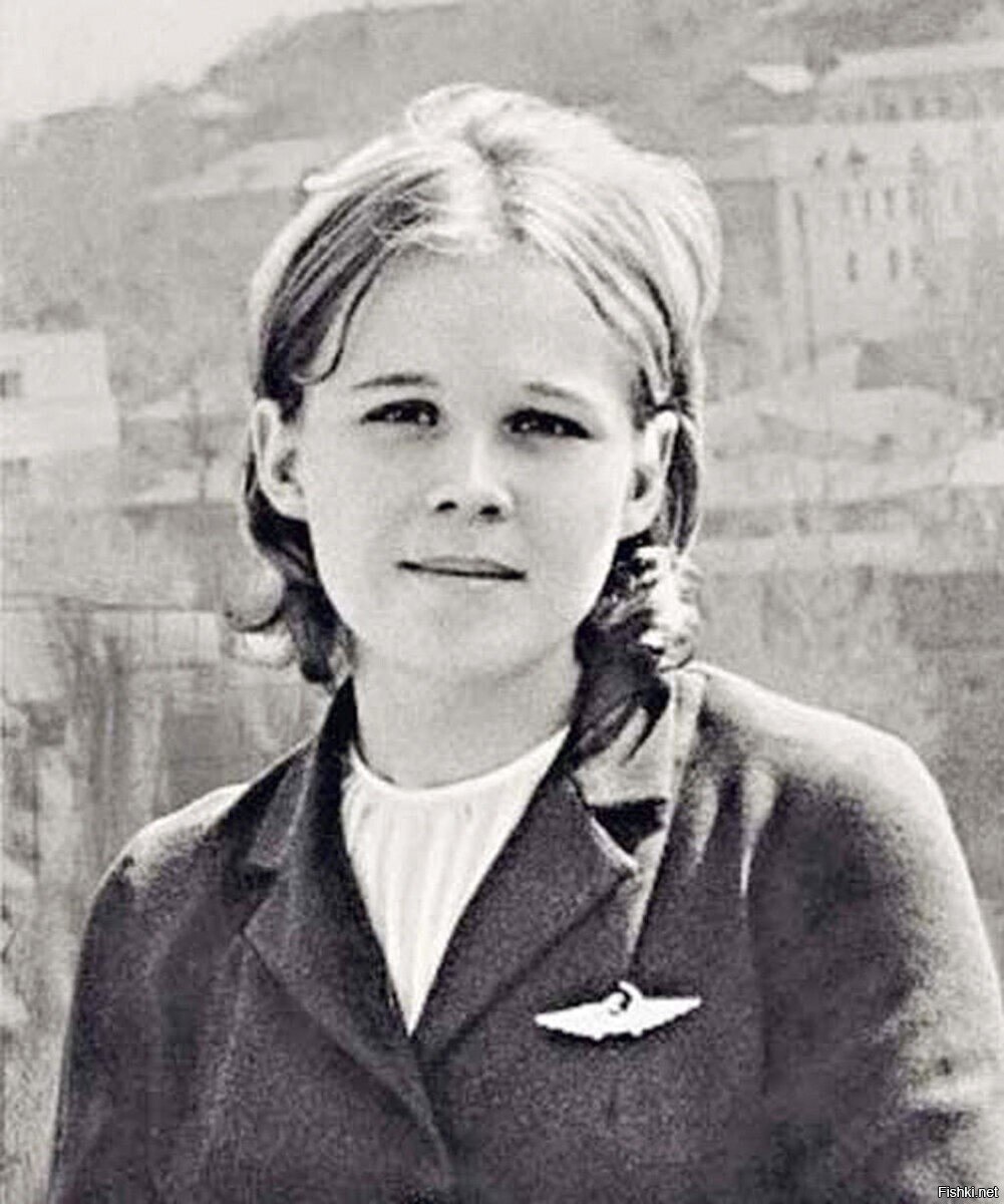 19-летняя стюардесса Надя Курченко