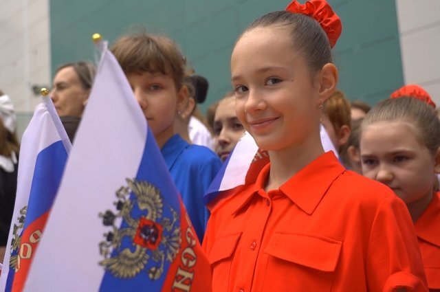    Сколько человек живет в Ростовской области?