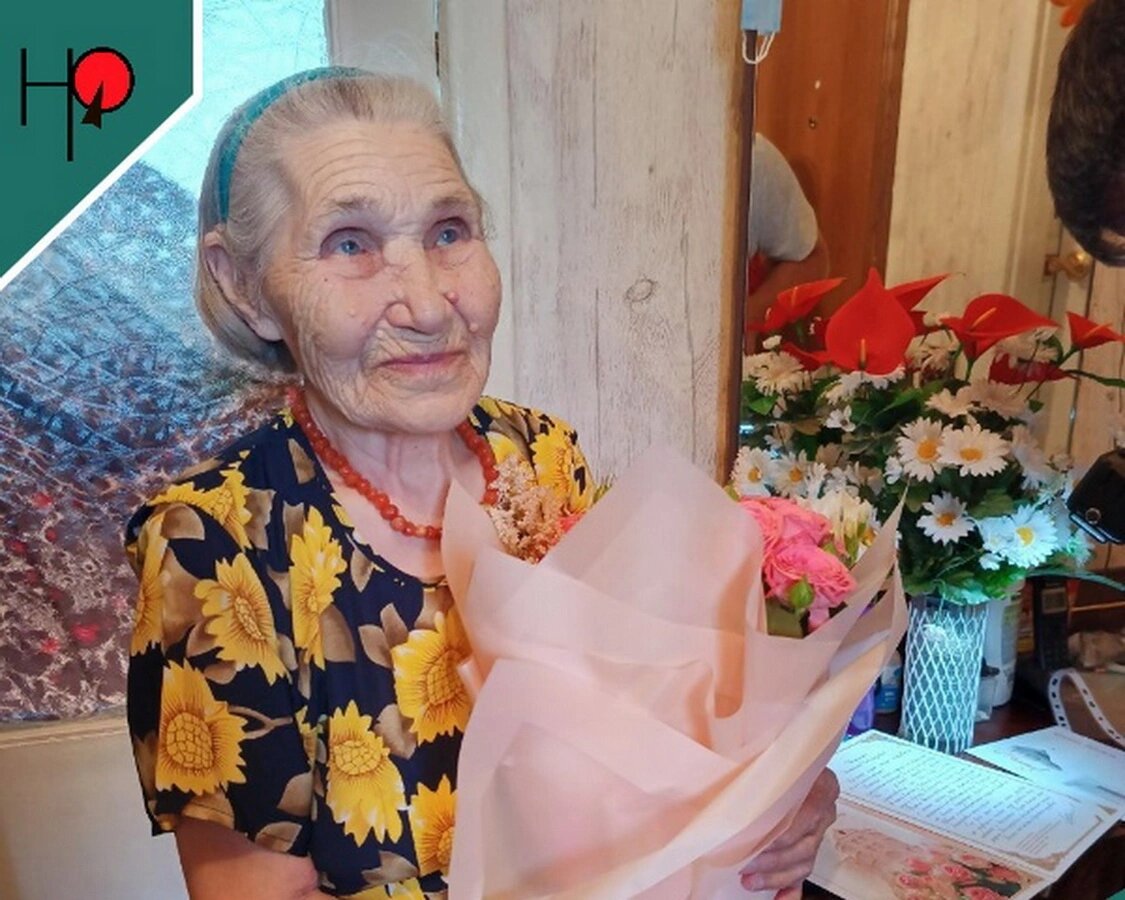    Президент России поздравил с 95-летием жительницу Югры и труженицу тыла Антонину Потоловских