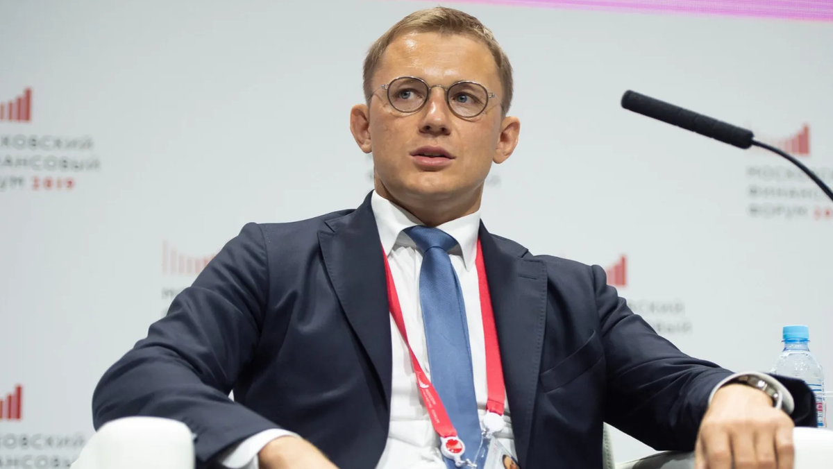 Заместитель финансового