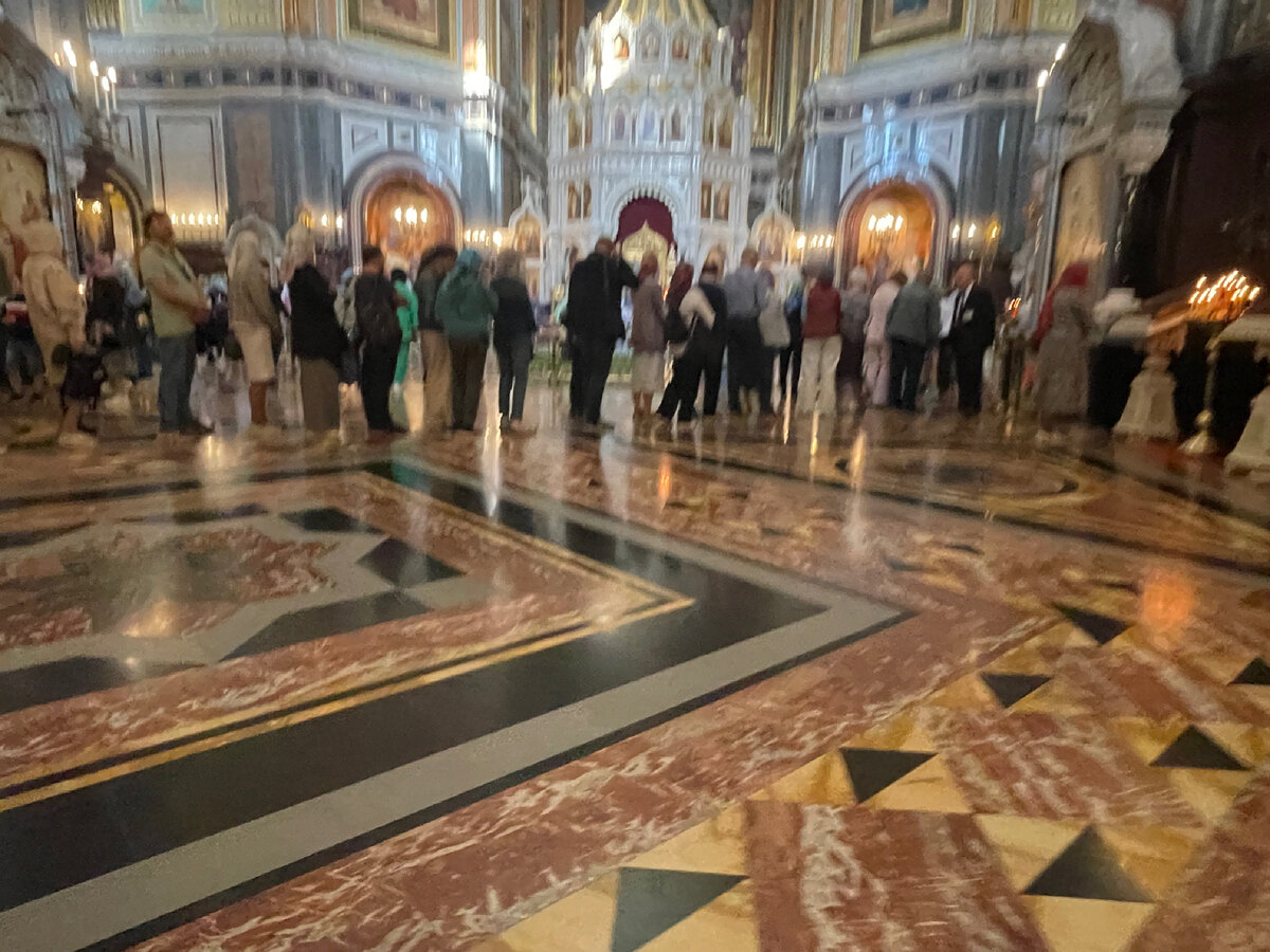 Троица в храме