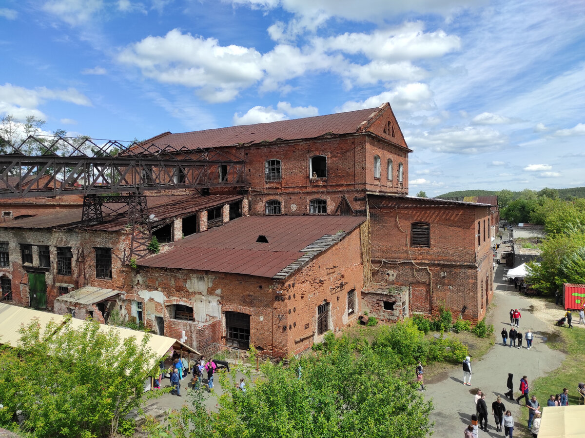 Бывший чугунолитейный и железоделательный завод, ныне - арт-пространство
