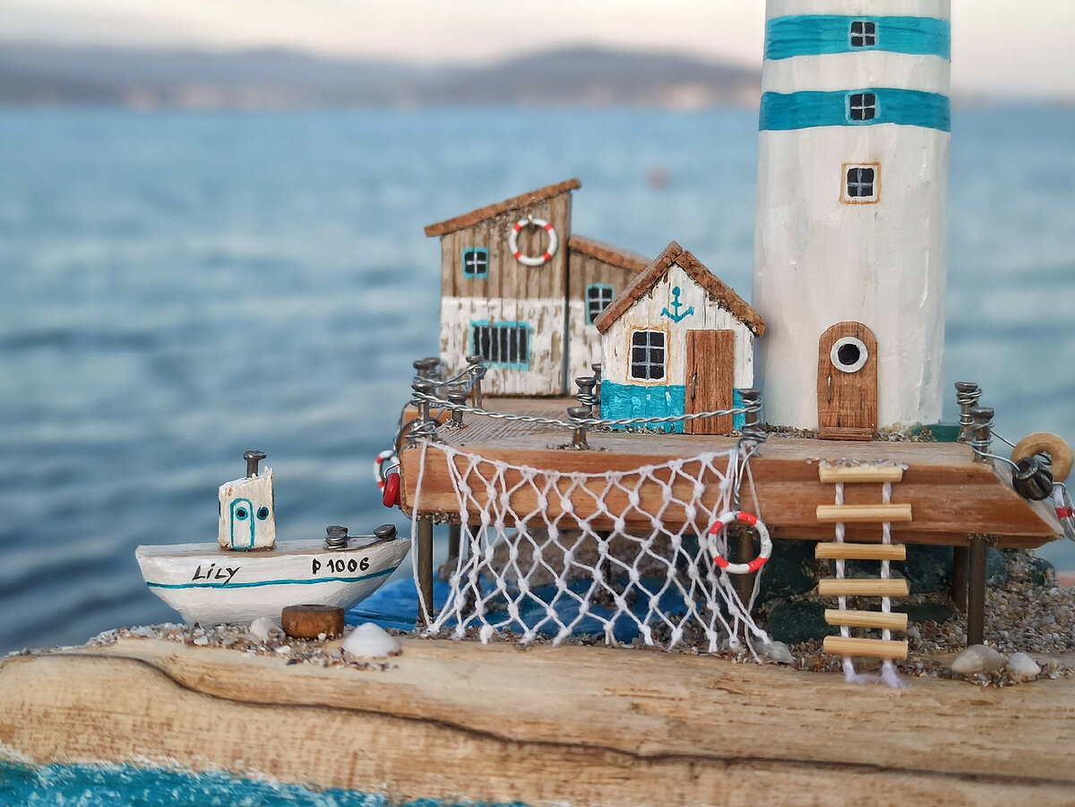 Мои уютные миры из дрифтвуда - сплавной древесины, которая долго плавала в море. 