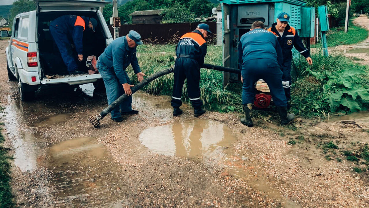     На месте происшествия начались работы, сообщил глава Шпаковского округа Игорь Серов.