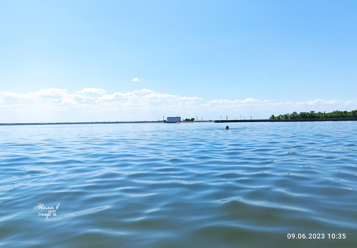 Карповское водохранилище. Вдали виднеется 13 шлюз. 